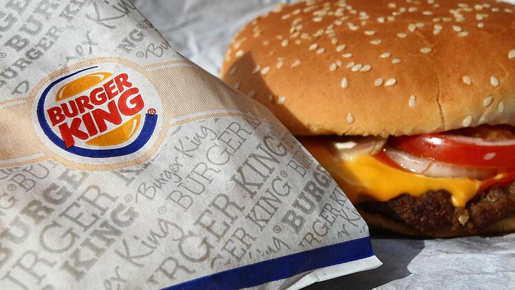 Fast-Food-Riese Burger King testet derzeit einen Lieferservice in Deutschland und Österreich. Foto: Karl-Josef Hildenbrand/dpa