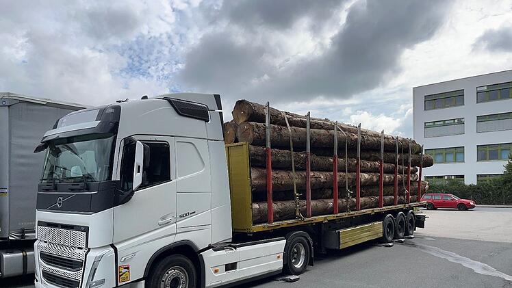 Auffälliger Holztransporter auf A9 bei Pegnitz gestoppt
