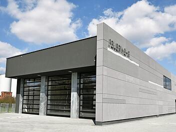 Das neue Feuerwehrgerätehaus der Löschgruppe 2 (Wunderburg) liegt direkt am Münchner Ring. Foto: Ronald Rinklef