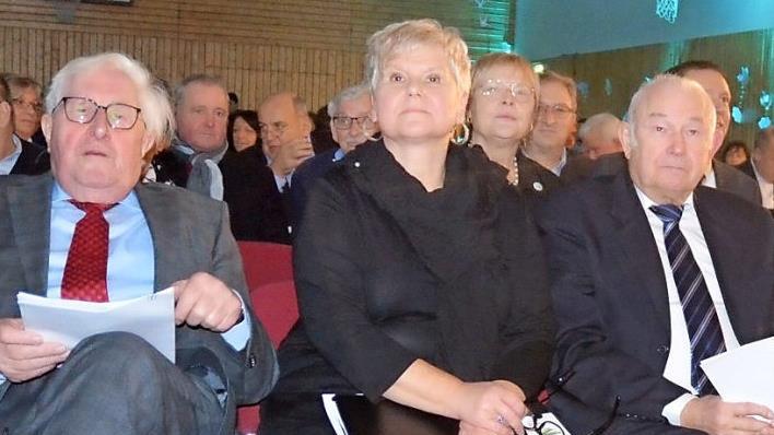 Ute Hopf zwischen den beiden früheren Landesvätern.