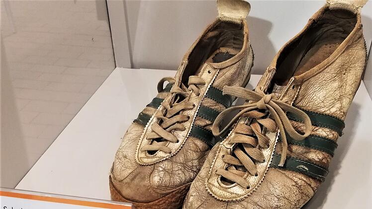 In diesen Sportschuhen gewann Günther Hußlein  1954 die Bayerischen Marathon-Meisterschaften.