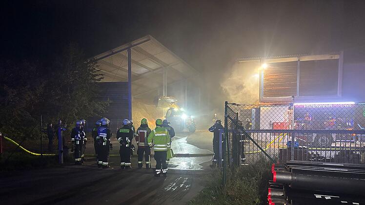 Brand in Bad Windsheim: Massive Rauchentwicklung aus Hackschnitzel-Bunker