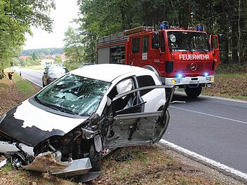 Der Fiat Punto wurde total beschädigt. Foto: Andreas Dorsch