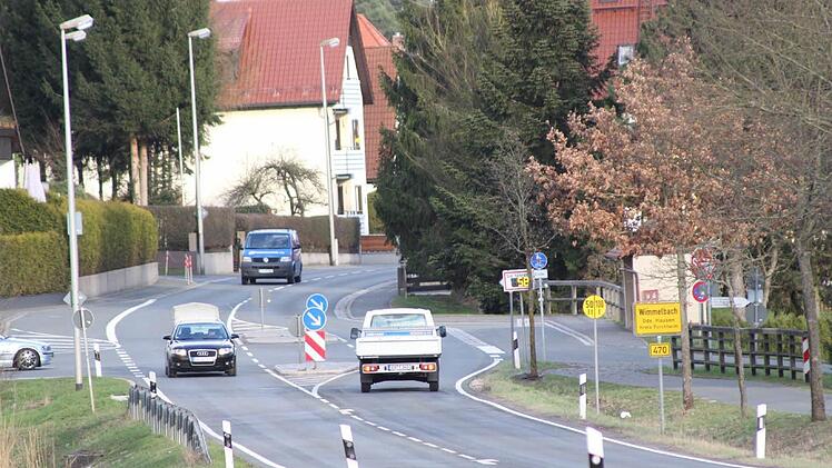 Ein Geschwindigkeitsmesser wurde von der Gemeinde Hausen installiert.
