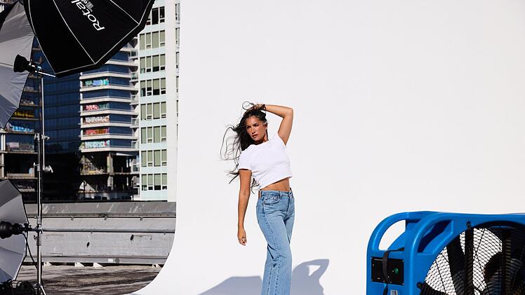 Bianca gibt ihr Bestes, doch die Posen sind "zu altmodisch".