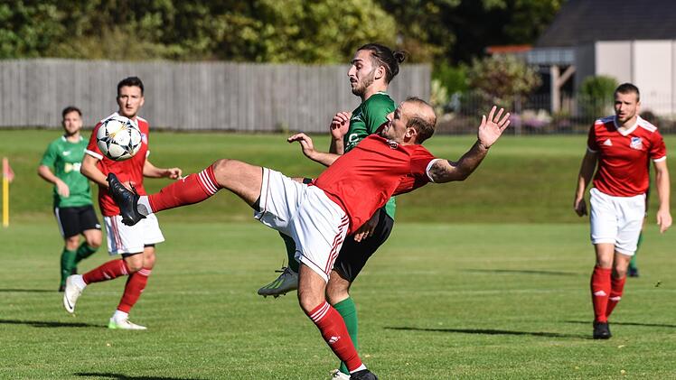 Die Dampfacher um Nico Koch (vorne) wollen ihren Aufw&auml;rtstrend der vergangenen Wochen in Oberschwarzach fotsetzen.  Foto: Ryan Evans