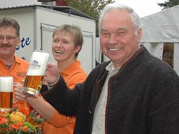 Burgpreppachs Bürgermeister Karlheinz Denninger (rechts) hat nun offiziell sein Rücktrittsgesuch eingereicht. Foto: Archiv