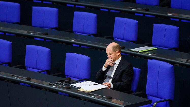 Die Zeiten der sprudelnden Steuerquellen sind für Finanzminister Olaf Scholz (SPD) womöglich bald vorbei. Foto: Gregor Fischer/dpa