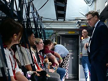 Au&szlig;enminister Wadephul in Katar - Deutsche Reisende