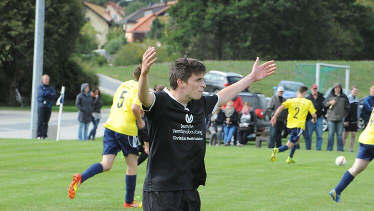 Bilder vom Spiel der Woche bei der SG Oberleicjhtersbach/Modlos gegen den TSV Stangenroth. Foto: Hopf
