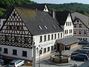 Die "Frankenfarm" könnte in naher Zukunft der neue Betreiber des dann sanierten "Goldenen Ankers" sein.  Foto: Markt Kasendorf