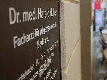 Seit dem Tod von Harald Huber wird die Praxis von einem Vertretungsarzt geführt. Foto: Benedikt Borst