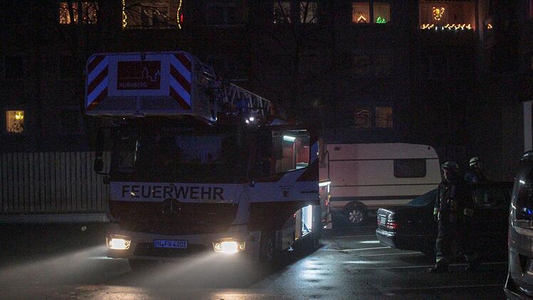 Ein ausgedehnter Kellerbrand beschäftigte die Einsatzkräfte in Nürnberg. Foto: NEWS5 / Friedrich