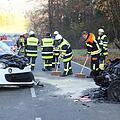 Zwischen Meilschnitz und Neustadt bei Coburg sind zwei Autos frontal kollidiert. Zwei Menschen wurden verletzt. Foto: Michael Stelzner