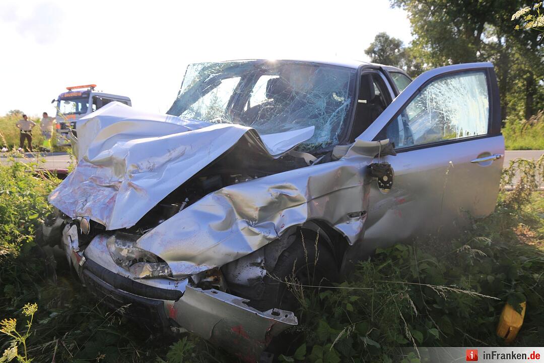 Schwer Unfall auf B470 bei Dachsbach