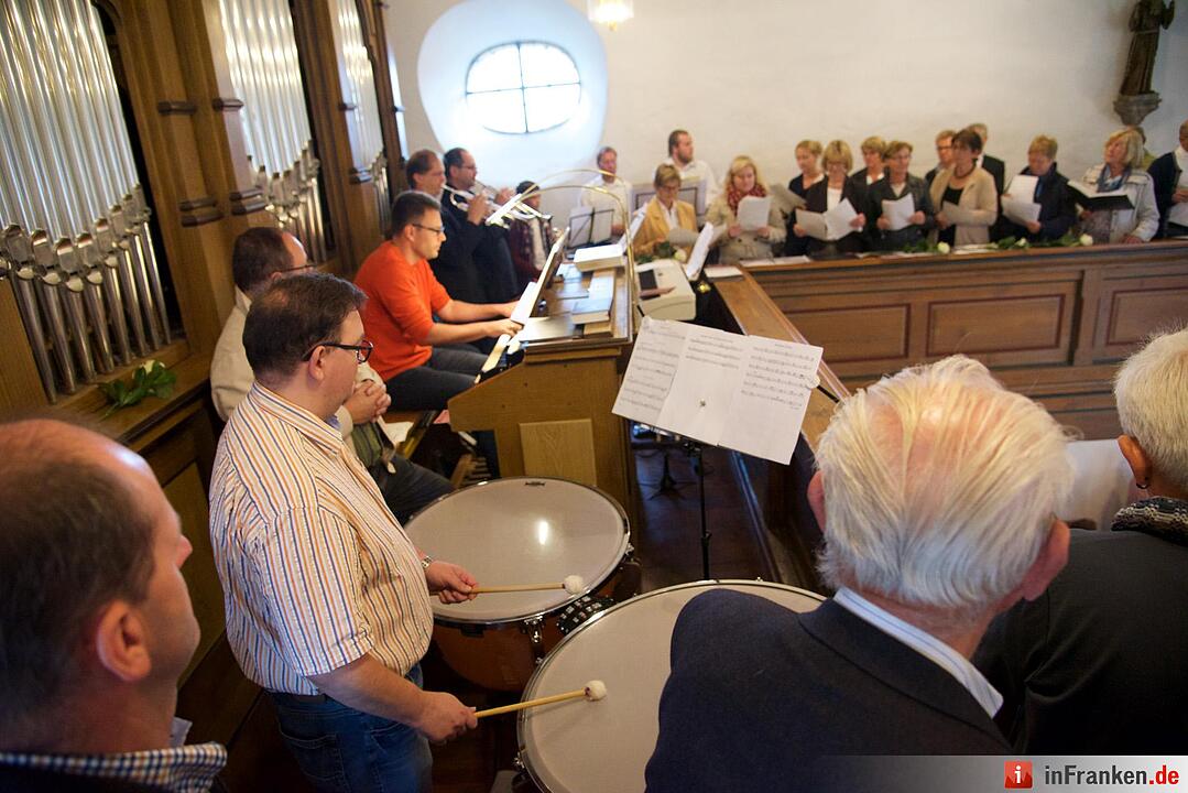 Nach einjähriger Kirchensanierung: Hannberg feiert die Wiedereröffnung der Wehrkirche der Pfarrei Geburt Mariens Hannberg