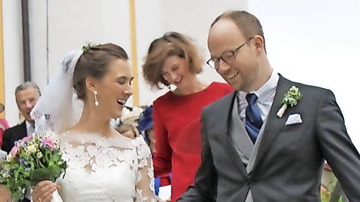 Nina Gräfin von Zech-Burkersroda und Otto-Magnus Freiherr von Stackelberg haben sich in Heiligenstadt ewige Treue geschworen.  Foto: Carmen Schwind
