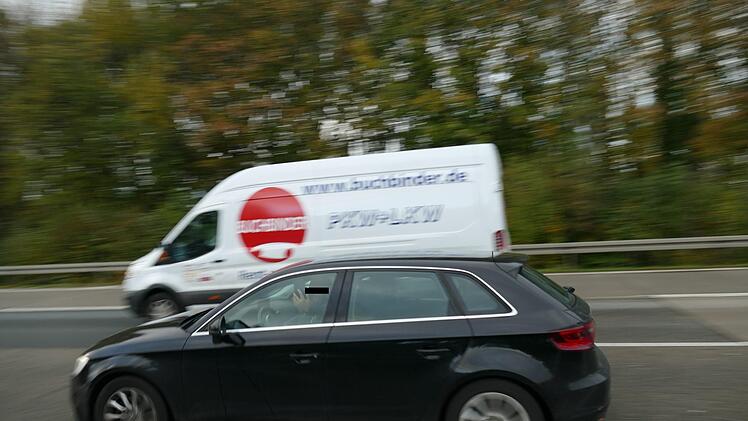 Ohne Rücksicht draufgehalten: Ein von der Polizei veröffentlichtes Foto zu dem tragischen Todesfall auf der A44 bei Dortmund. Foto: Polizei