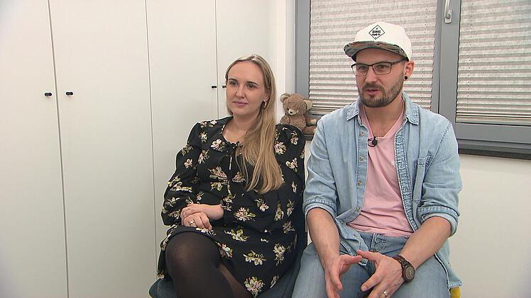 Der Marillenkn&ouml;del macht Kerstin und Philipp restlos gl&uuml;cklich.