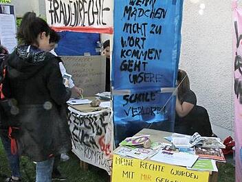 Die Frauenrechte spielen in Europa eine wichtige Rolle, davon sind die Schüler überzeugt.  Foto: Michael Busch