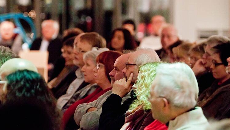 Gebannt lauscht das Publikum beim Gastspiel in der Reihe "Jazz im Museum".Foto: Jochen Berger