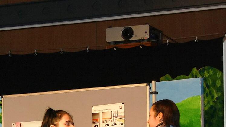 Endlich ein Mord?! (Kim Baier, Salome Tautorat)Heike Schülein