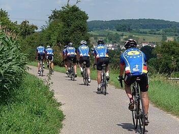 Oerlenbacher Radler machten sich auf den Weg in ihre französische Partnerstadt Douvres-la- Délivrande, wo die freundlischaftlichen Bande gefestigt wurden. Fotos: Stefan Geiger