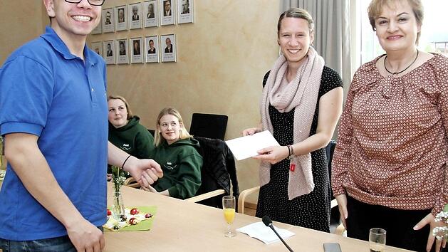 Auch f&uuml;r die Beck&acute;sche Kinderstiftung gab es ein Kuvert. Foto: Richard S&auml;nger