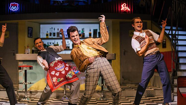 Turbulenzen am Landestheater Coburg: Das Rockmusical "A Spider Murphy Story" von Matthias Straub bringt das Große Haus zum Kochen.Sebastian Buff
