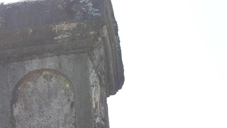 Sieben Bildstöcke gehören zum Denkmal Kreuzkapelle