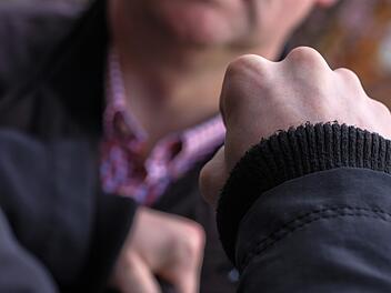 Tankstellen-Dieb pr&uuml;gelt sich mit einem Kunden