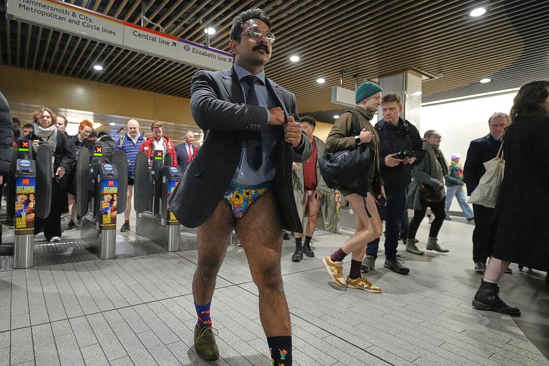 &laquo;No Trousers Tube Ride&raquo;: Ohne Hose in U-Bahnen in London