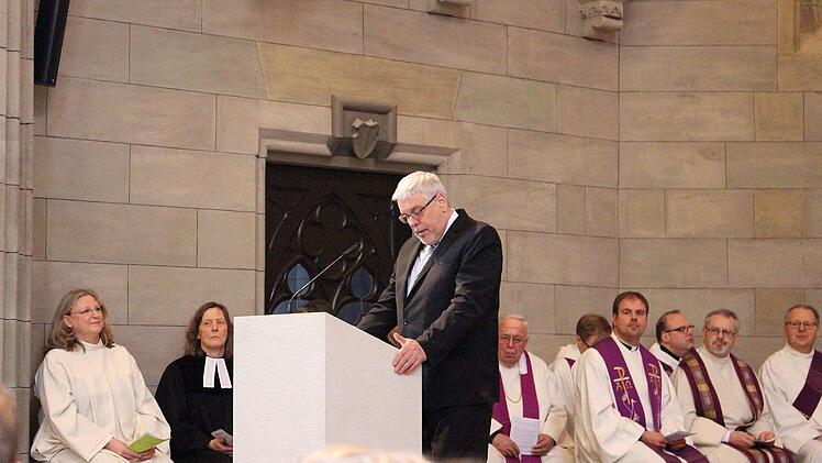 Oberbürgermeister Norbert Tessmer sprach ein Grußwort. Foto: Ulrike Nauer