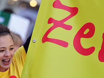 Das Motto des Weltkindertags 2012: "Kinder brauchen Zeit" Foto: Hannibal/dpa
