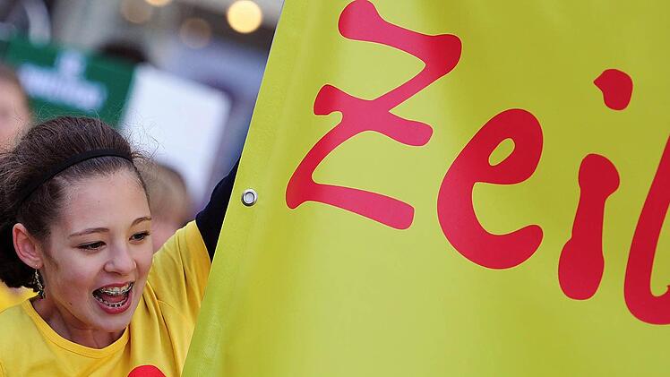 Das Motto des Weltkindertags 2012: "Kinder brauchen Zeit" Foto: Hannibal/dpa