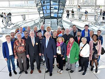 Hans Michelbach begrüßte die Coburger Delegation im Bundestag.Deutscher Bundestag/ Inga Haar