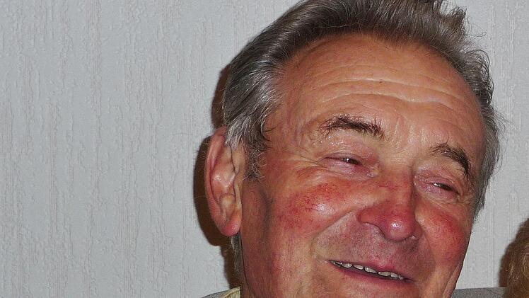 Rudi Erhard, Altbürgermeister und Ehrenbürger von Burglauer, ist kurz vor seinem 91. Geburtstag gestorben. Das Foto entstand anlässlich des Ehejubiläums im Mai 2022. Foto: Norbert Erhard