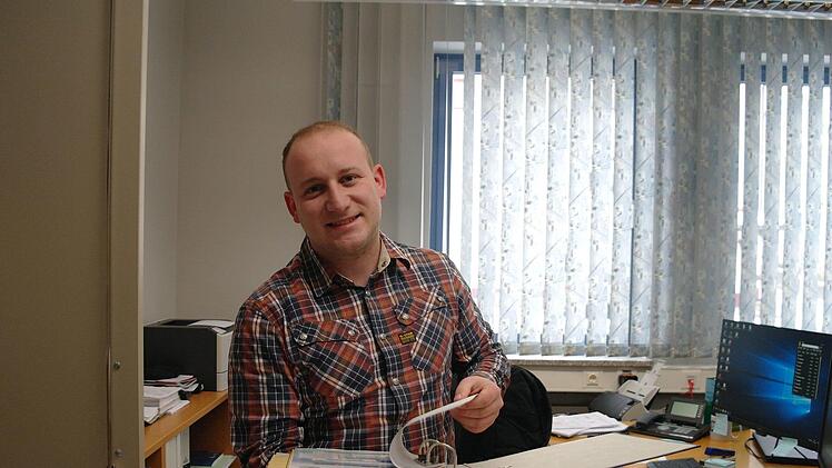 Patrick Martin ist der neue Kämmerer in Motten und freut sich auf die vielseitige Arbeit. Foto: Stephanie Elm