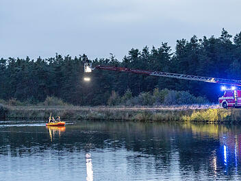 Großeinsatz an Schleuse Eibach in Nürnberg am 9. Oktober 2023: Radfahrerin sah leblose Person im Kanal