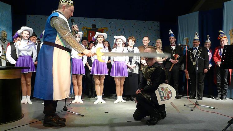 Impressionen von der 132. Prunksitzung der Fasachingsvereinigung Meeder. Foto: Karin Günther