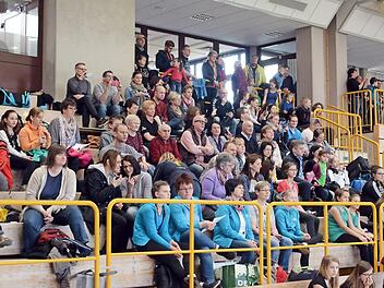 Auch die große Halle des Gymnasiums soll neu gebaut werden. Reichen die Tribünenplätze oder soll die Zahl vergrößert werden? Solche Fragen entstehen bereits.  Foto: Archiv (emp)