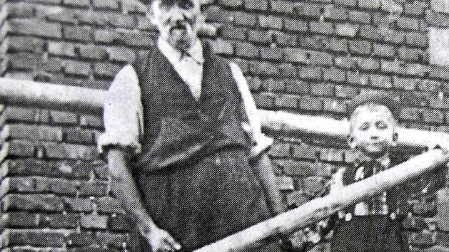 Hans Raab (rechts) mit dem Firmengr&uuml;nder Johann Raab und seinem Bruder Baptist Raab. Foto: privat