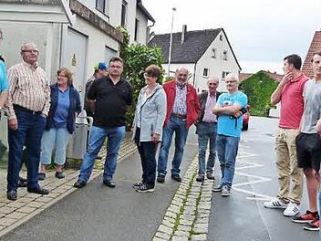 Bisher gibt es nur rund um die Bushaltestellen ein Halteverbot. Foto: Pauline Lindner