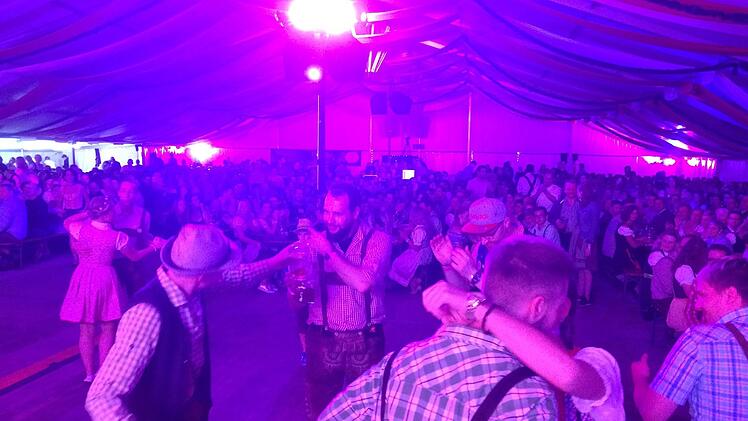oktOPAfest 2017: Die Stimmung im Zelt war grandios.Christiane Lehmann