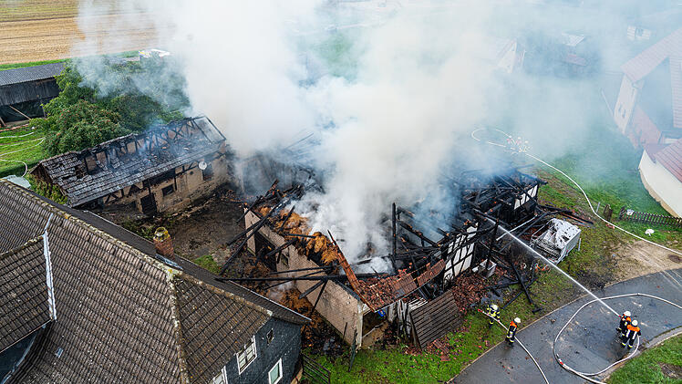 Stadel: Brand bei Bad Staffelstein während Gewitter