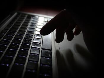 Kinder sind im Netz teils großen Gefahren ausgesetzt