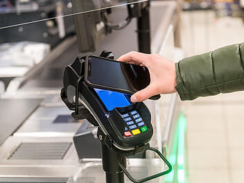 Kontaktloses Bezahlen, Handy, Smartphone, Abofalle