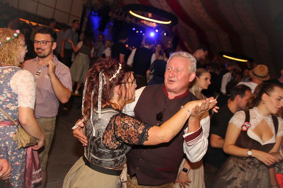 Frontal Party Pur feierte ihre Premiere bei der Bierwoche.