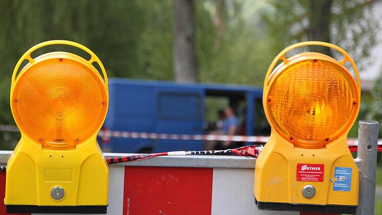 Drei Bauarbeiter - alle aus Ungarn - machen gerade Mittagspause.