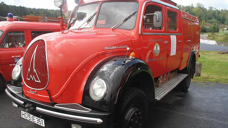Einer der ausgestellten Oldtimer- die Besucher waren begeistert. Fotos: Michael Busch